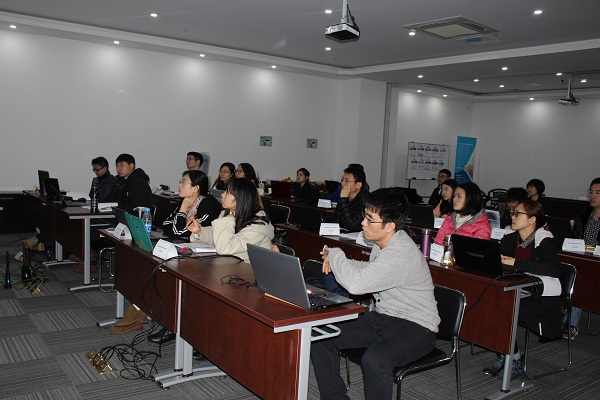 培训班上课中......